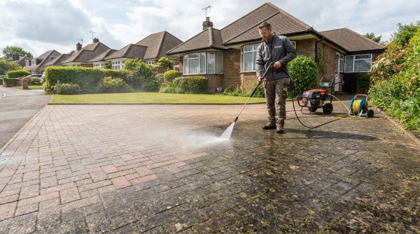 Top Pressure Washing Services in Bromley for Driveway Renewal