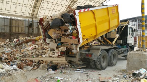 Top tips for hassle-free rubbish removal services in Bromley